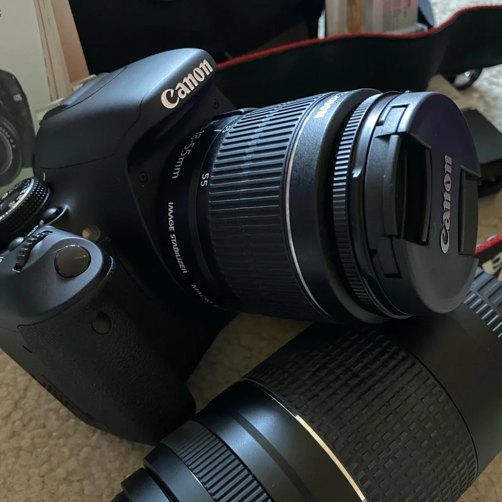 Canon EOS 600D DSLR Camera Kit - Black